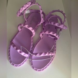 Sandals for woman’s size 7